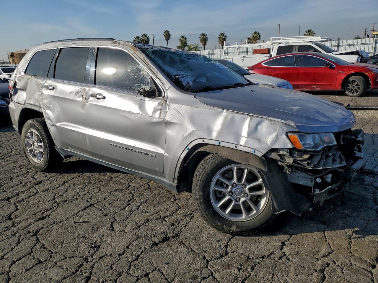 2018 JEEP GRAND CHEROKEE LAREDO photo 4
