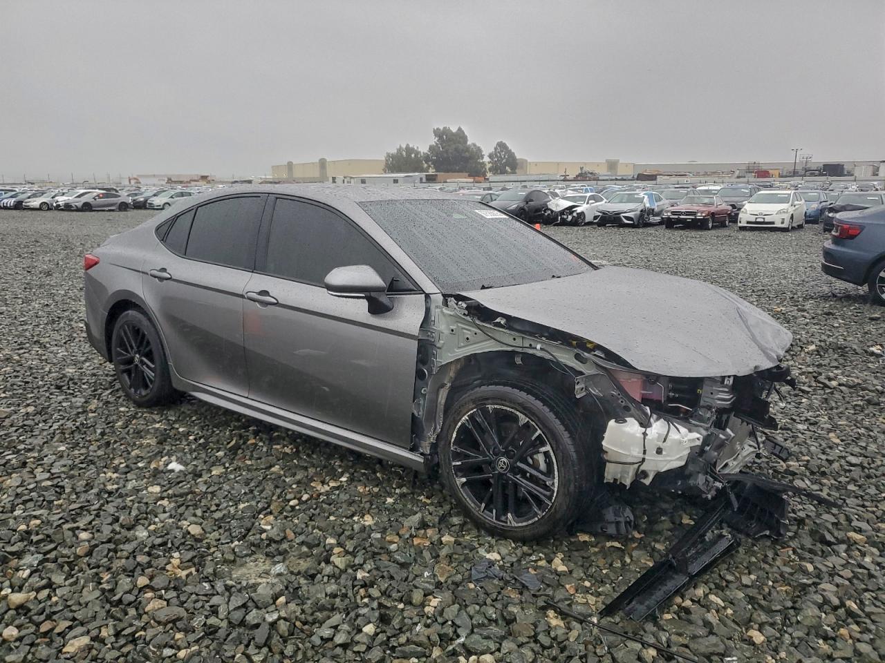 2025 TOYOTA CAMRY XSE photo 4