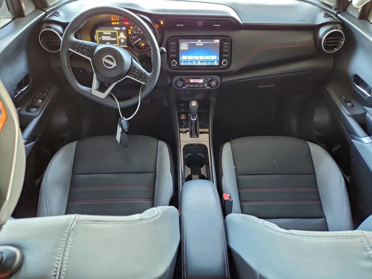 2022 NISSAN KICKS SR photo 8
