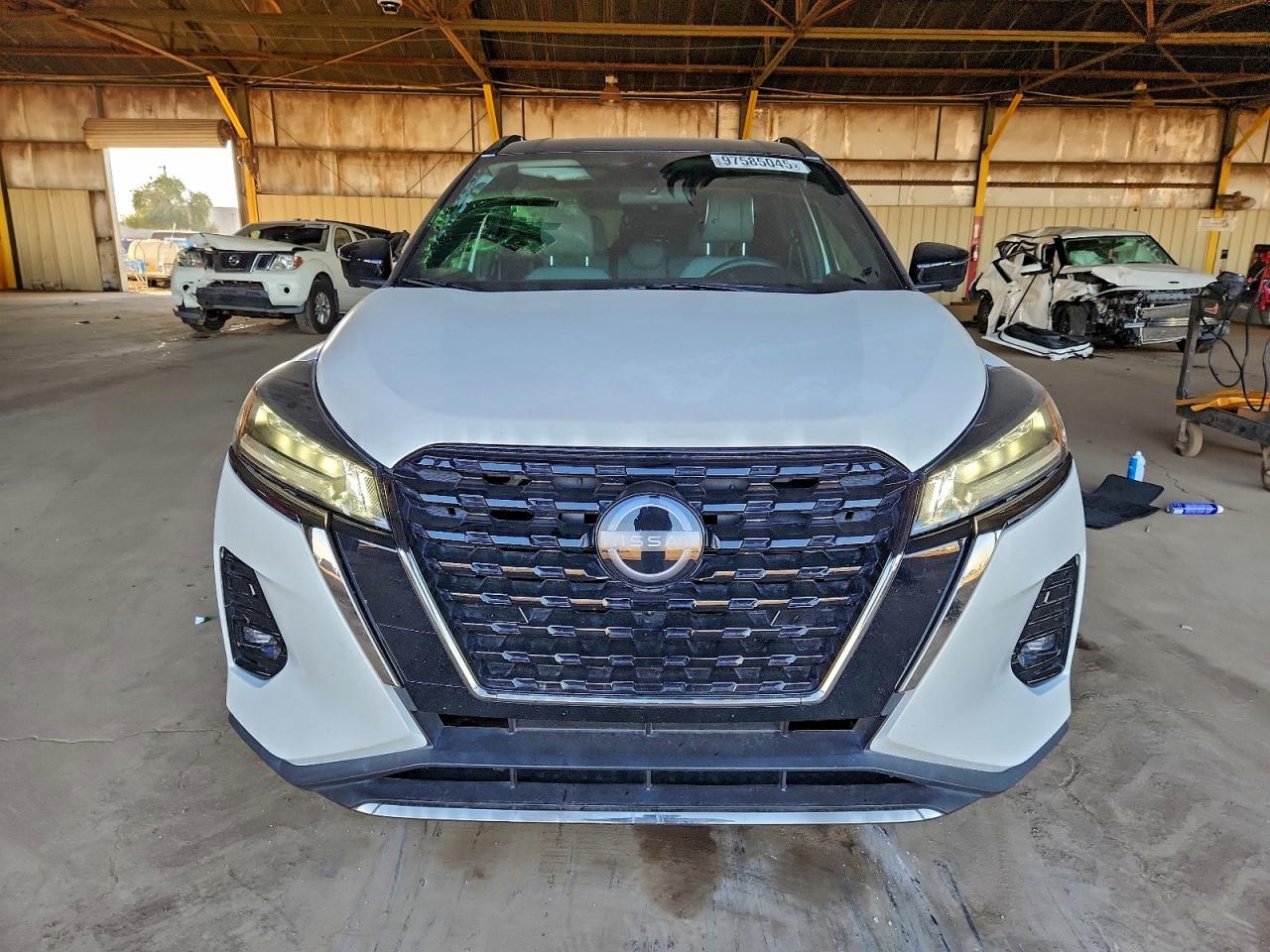2022 NISSAN KICKS SR photo 5