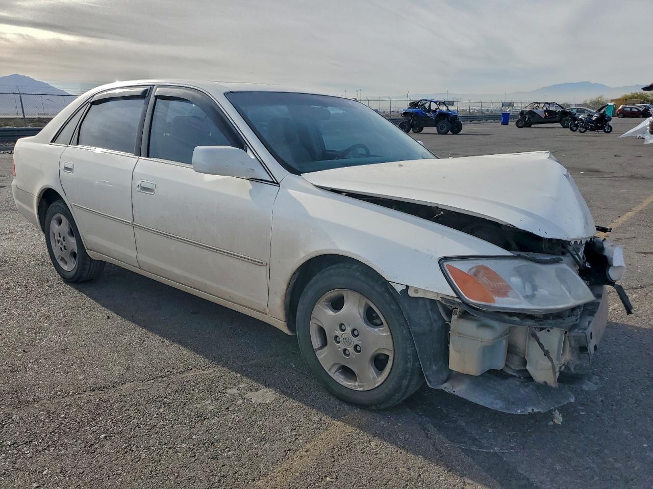 2004 TOYOTA AVALON XL photo 4