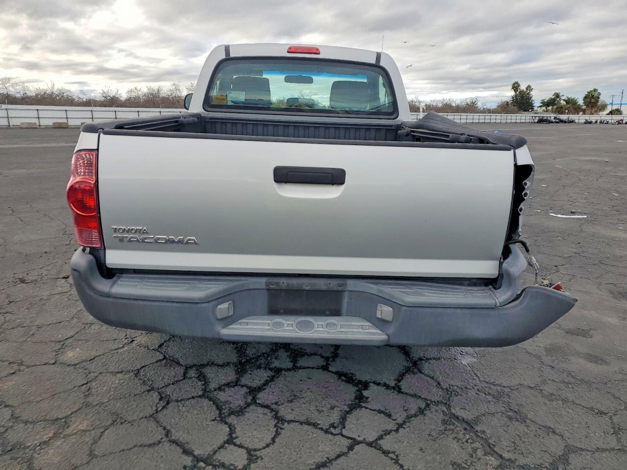 2005 TOYOTA TACOMA photo 6