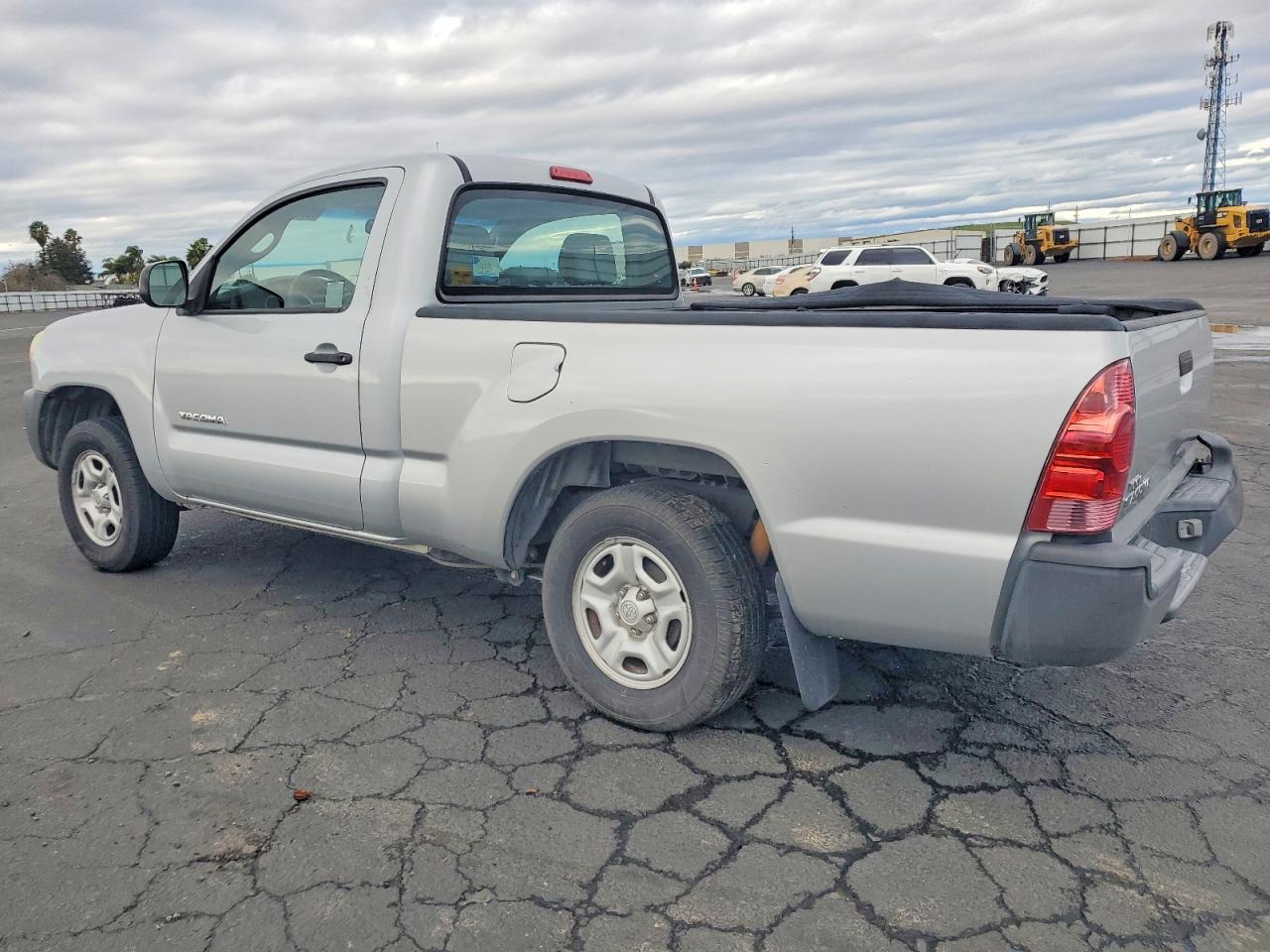 2005 TOYOTA TACOMA photo 2