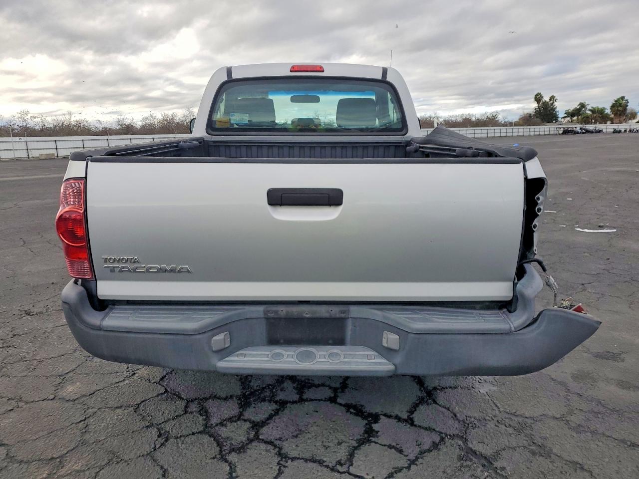 2005 TOYOTA TACOMA photo 10