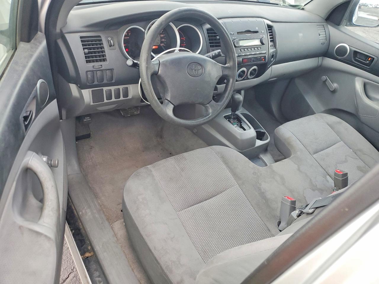 2005 TOYOTA TACOMA photo 8