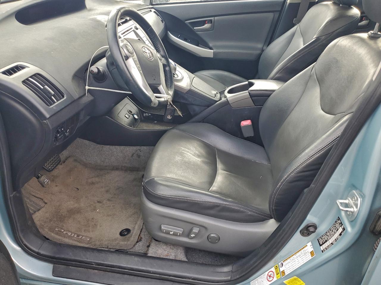 2013 TOYOTA PRIUS photo 7