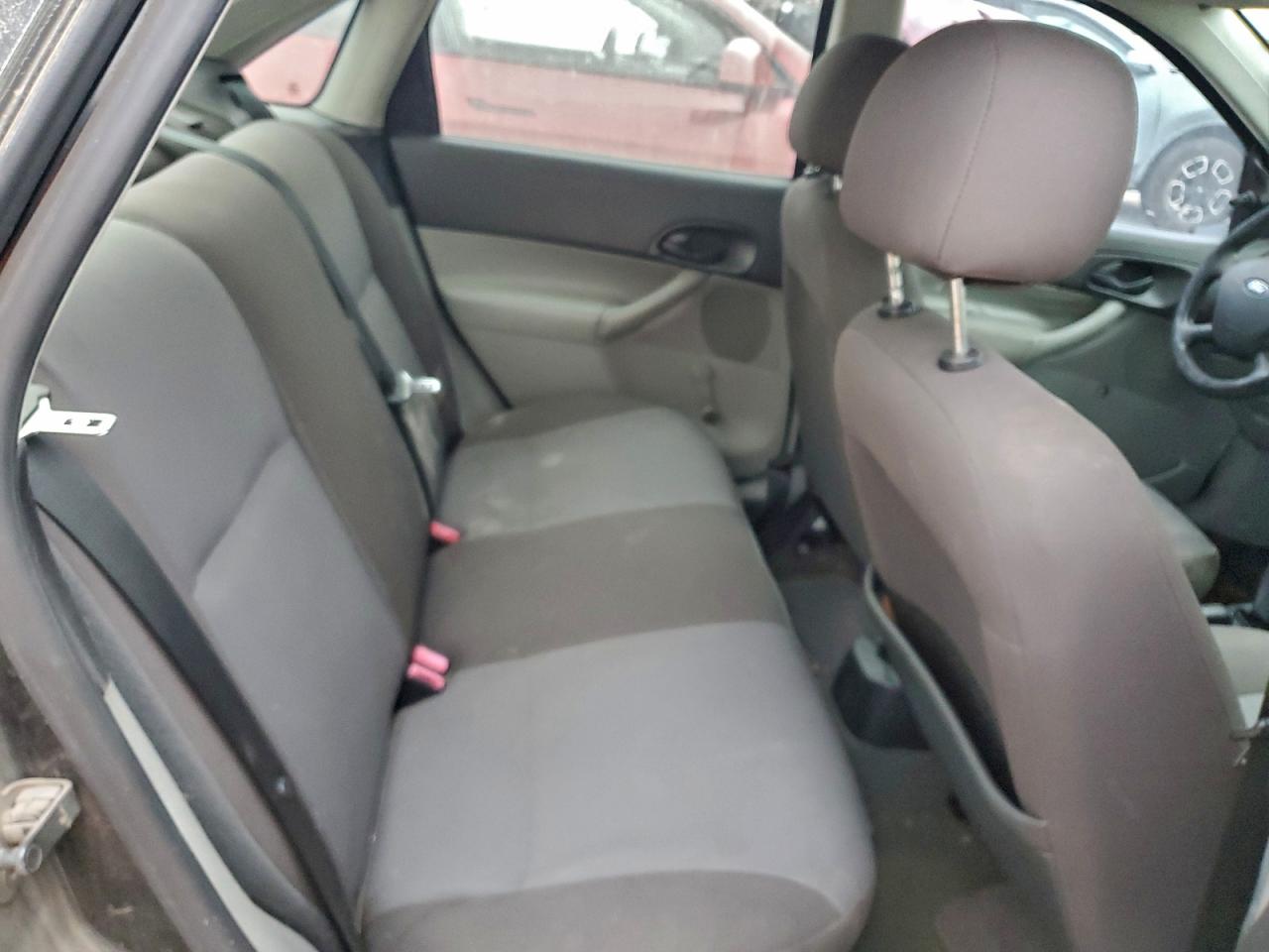 2007 FORD FOCUS ZX4 photo 10