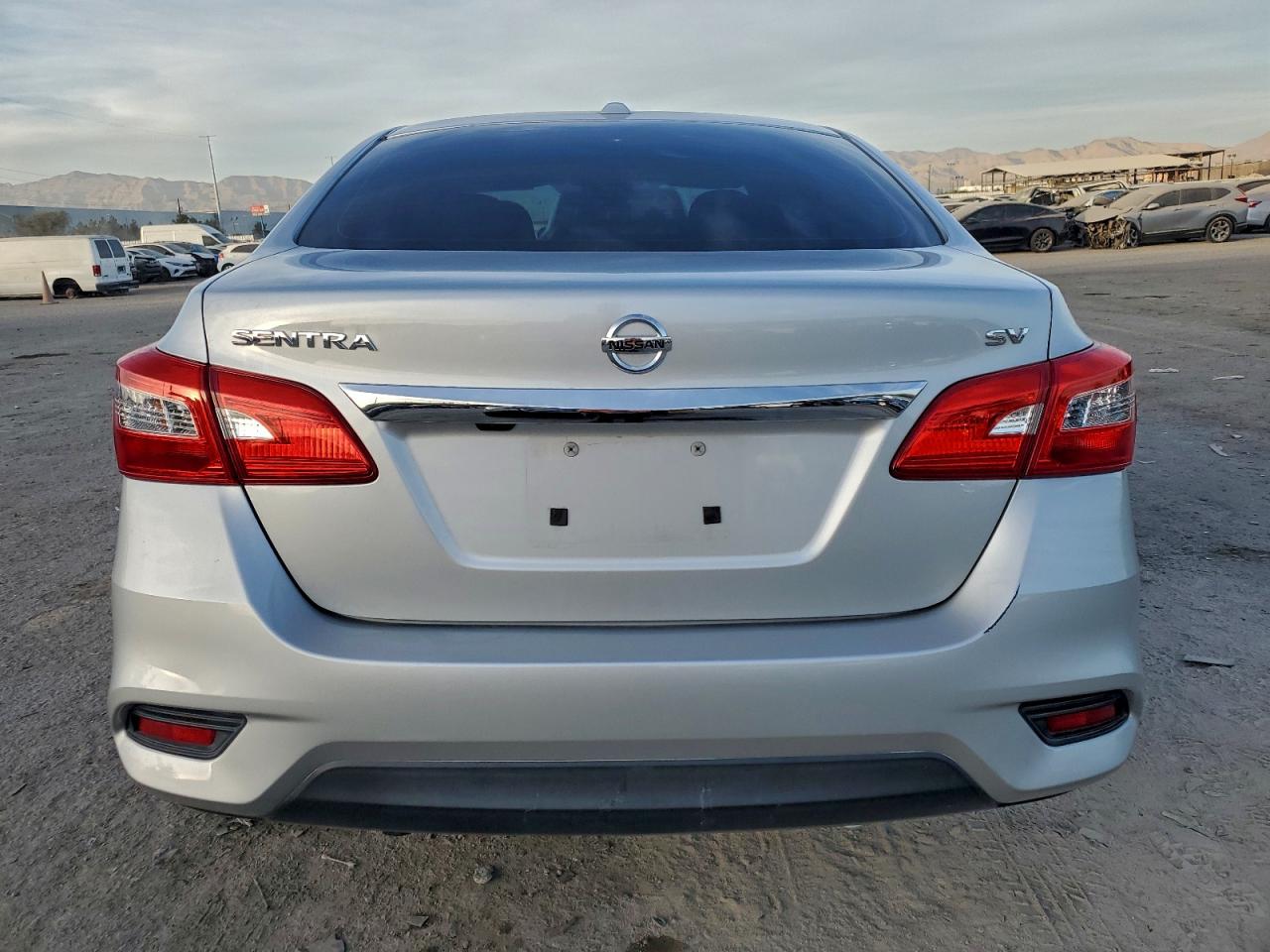 2016 NISSAN SENTRA S photo 6