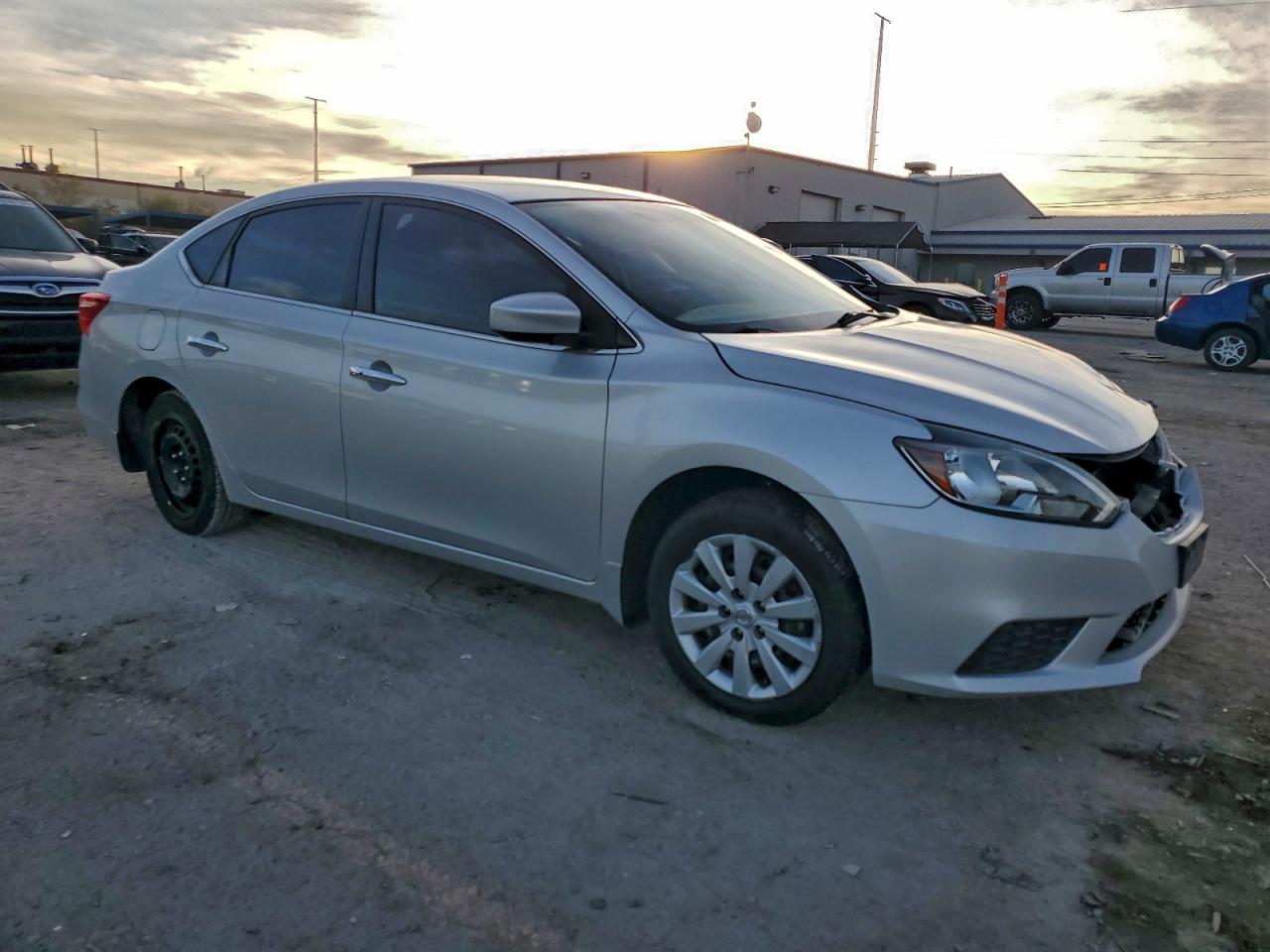 2016 NISSAN SENTRA S photo 4