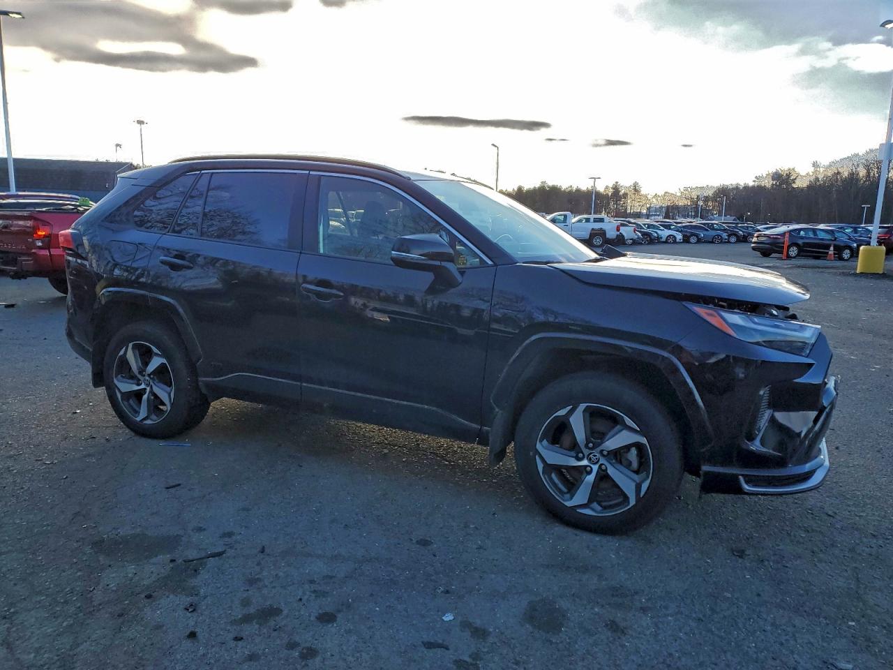 2023 TOYOTA RAV4 PRIME SE photo 4