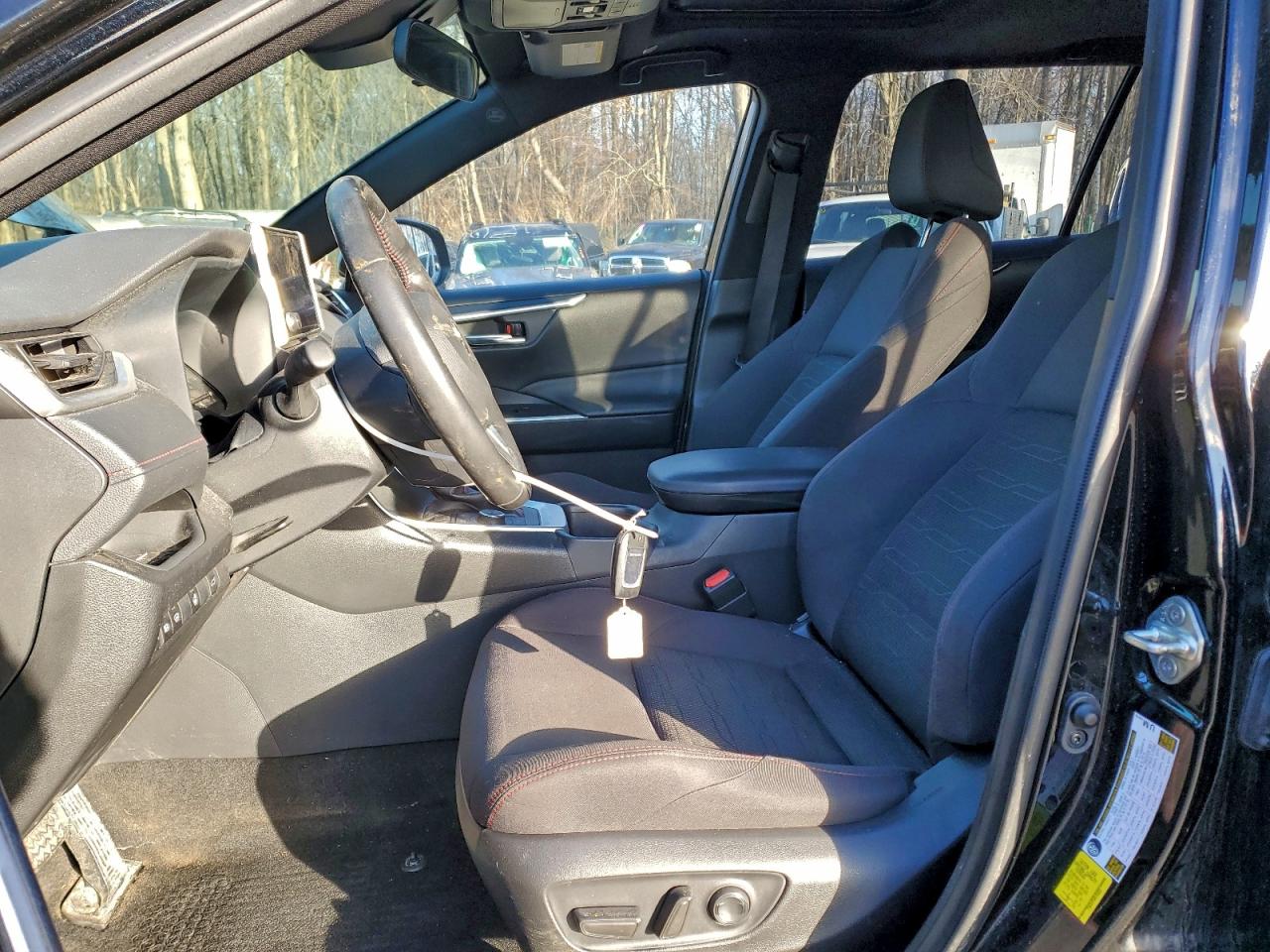 2023 TOYOTA RAV4 PRIME SE photo 7