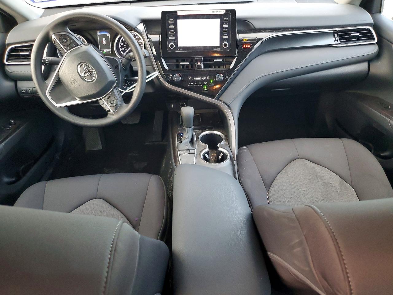 2024 TOYOTA CAMRY LE photo 8