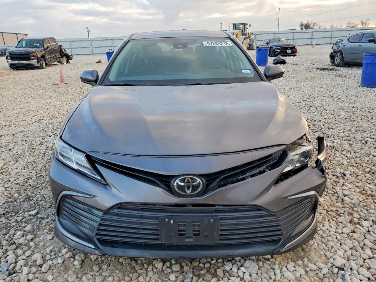 2024 TOYOTA CAMRY LE photo 5