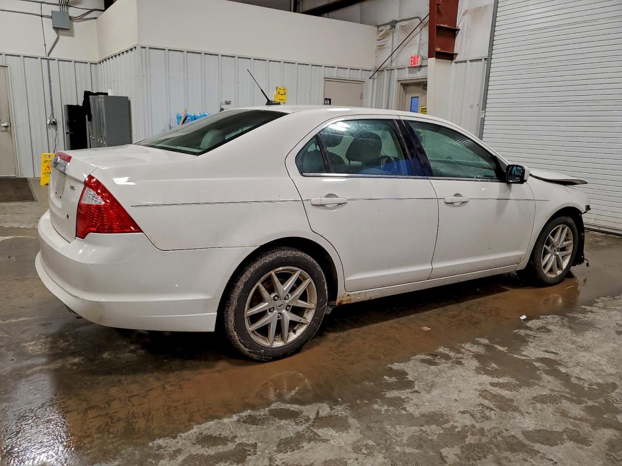 2011 FORD FUSION SEL photo 3