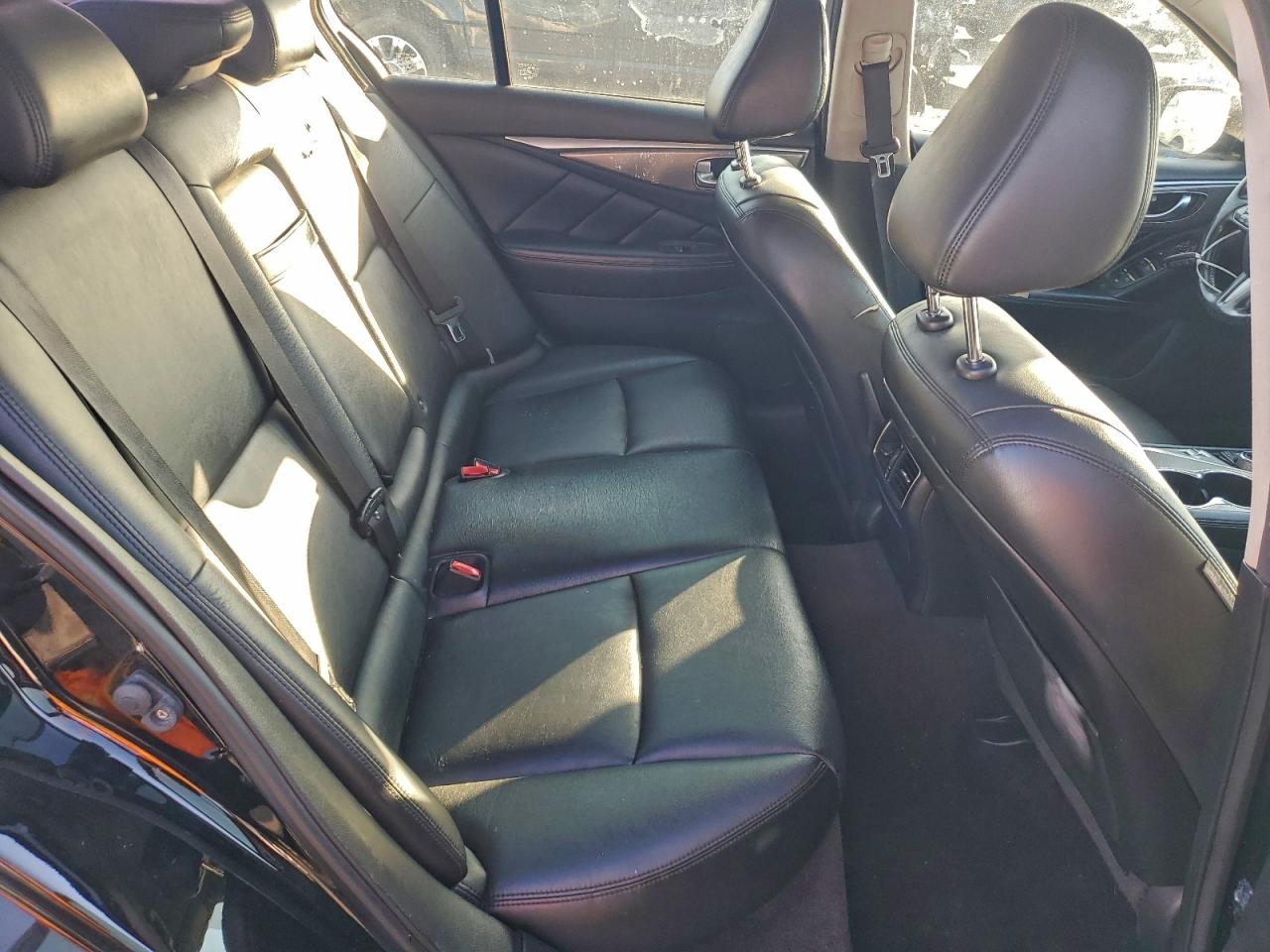 2015 INFINITI Q50 BASE photo 10