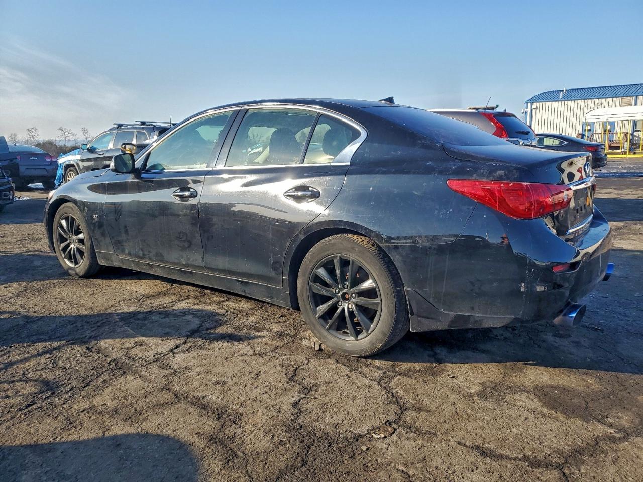 2015 INFINITI Q50 BASE photo 2