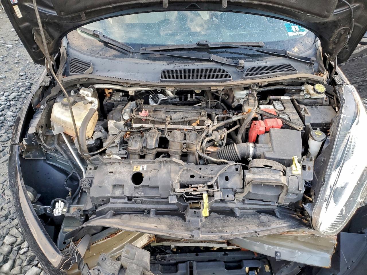2015 FORD FIESTA SE photo 11