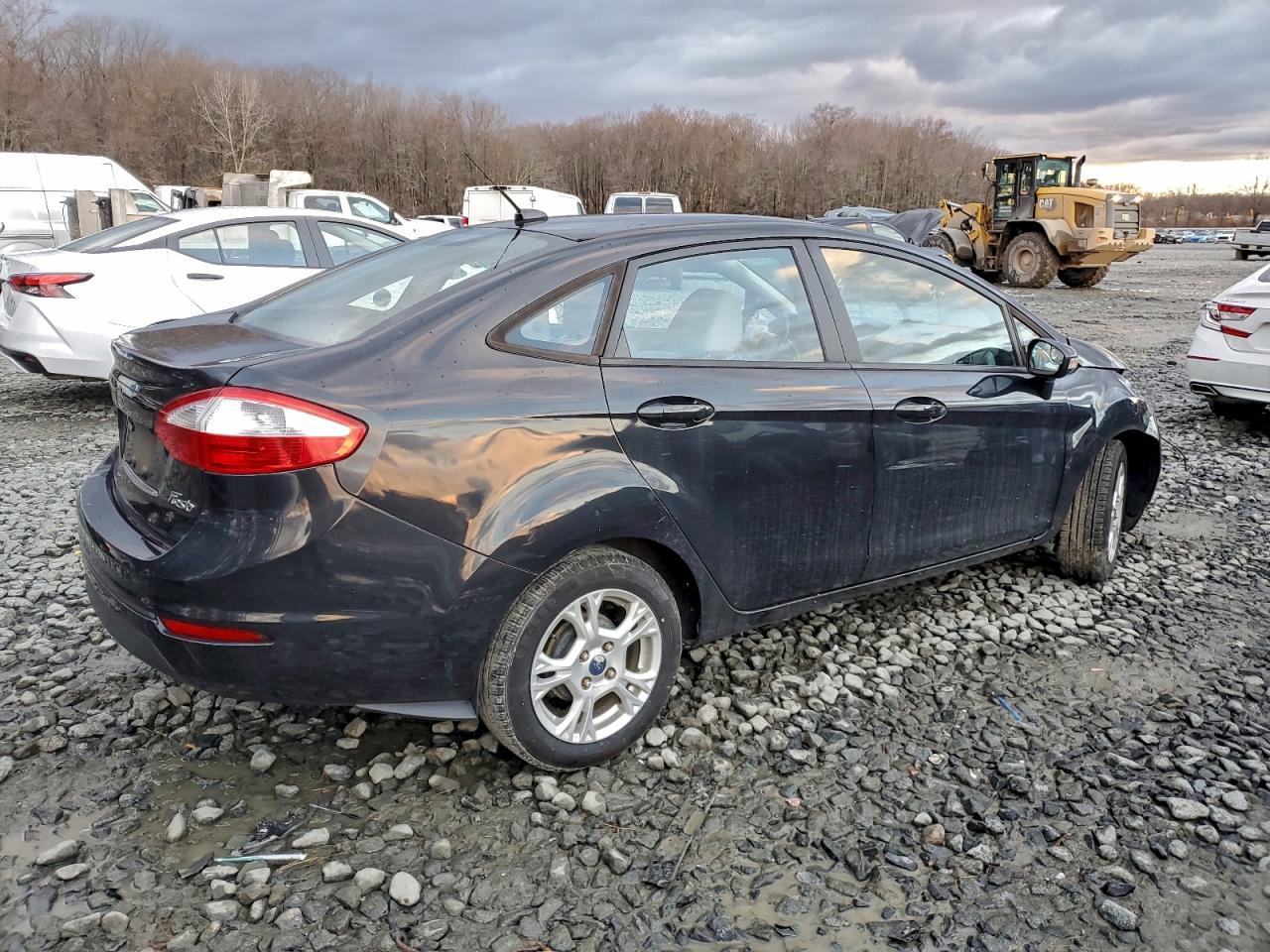 2015 FORD FIESTA SE photo 3
