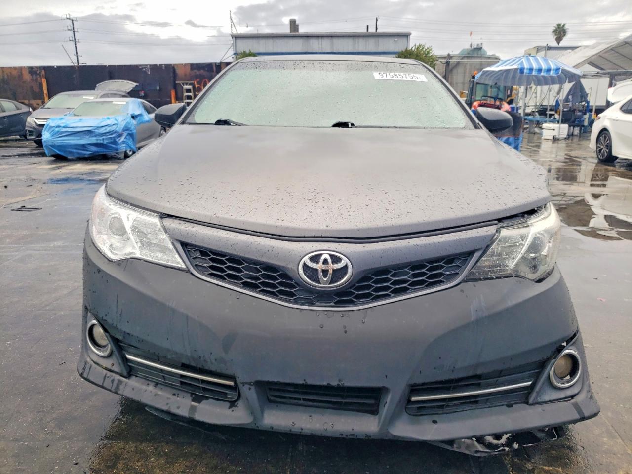 2013 TOYOTA CAMRY photo 5