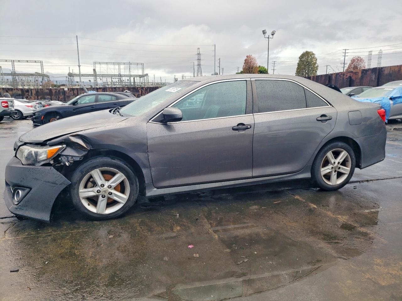 2013 TOYOTA CAMRY