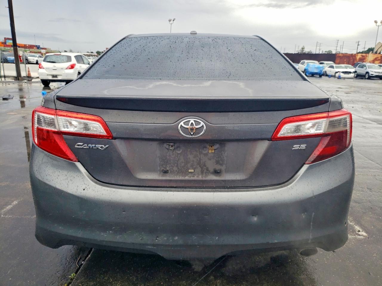 2013 TOYOTA CAMRY photo 6