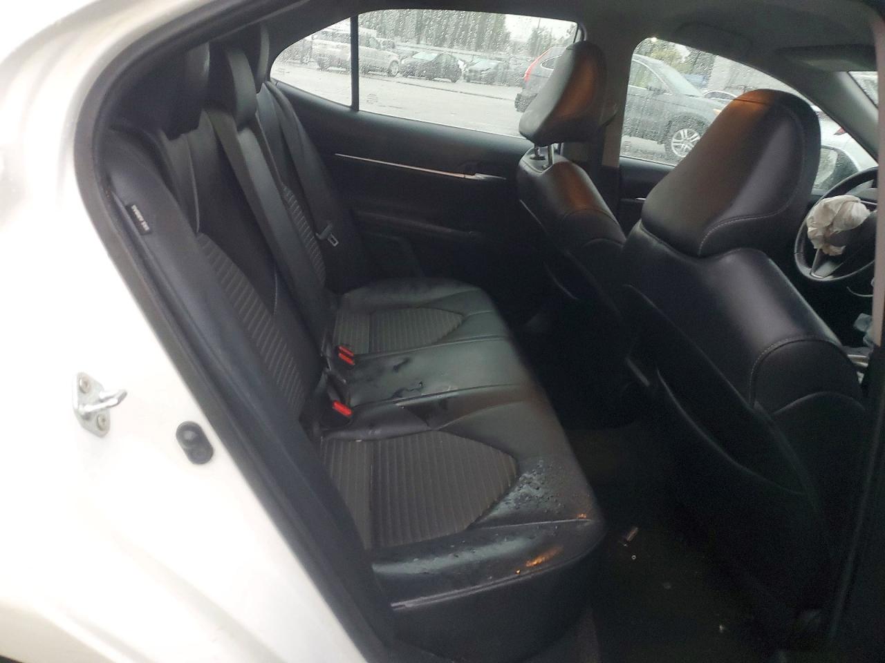 2021 TOYOTA CAMRY SE photo 10
