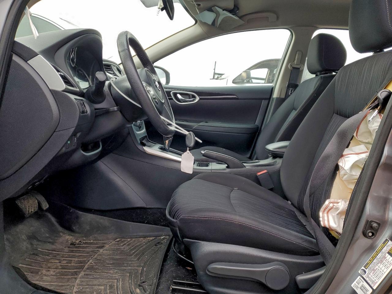 2019 NISSAN SENTRA S photo 7