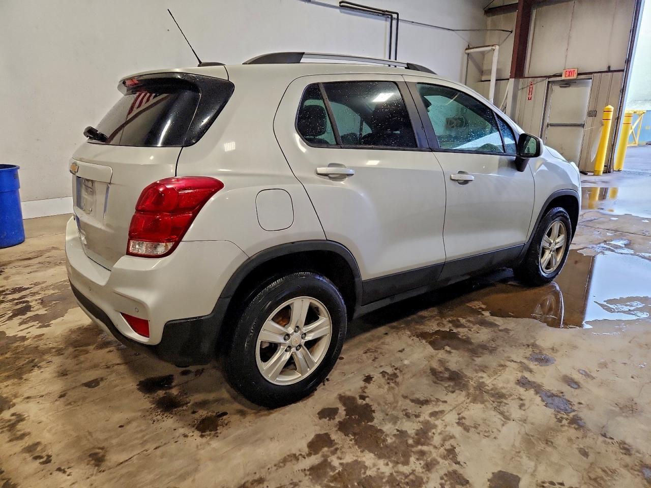 2022 CHEVROLET TRAX 1LT photo 3