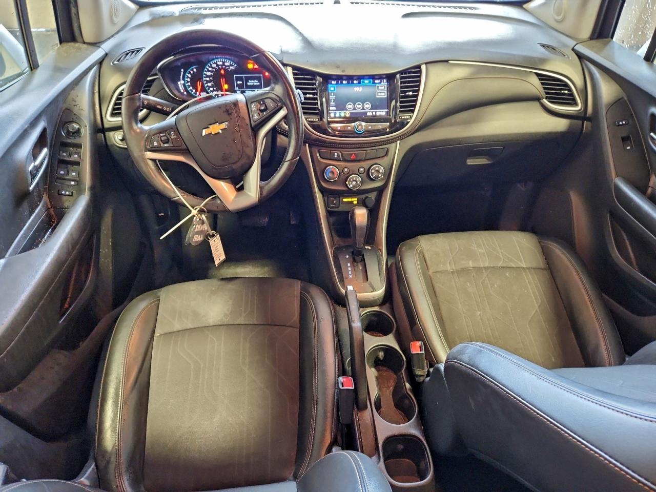 2022 CHEVROLET TRAX 1LT photo 8