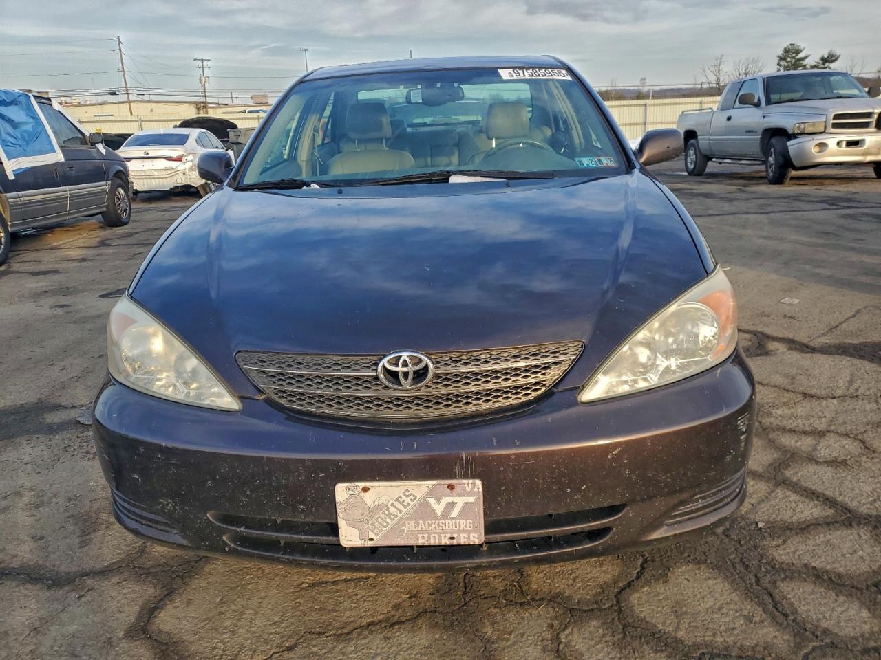 2002 TOYOTA CAMRY LE photo 13