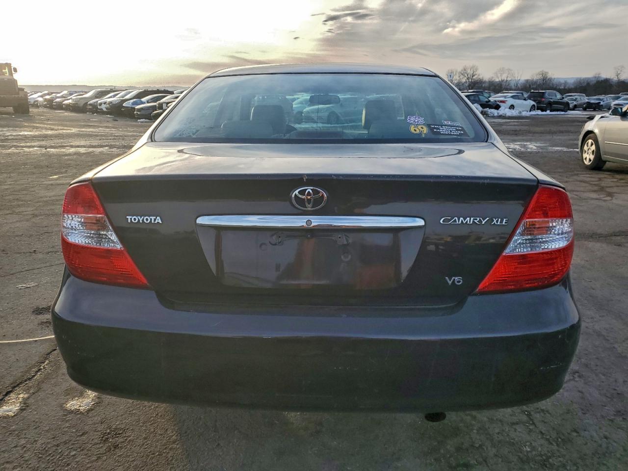 2002 TOYOTA CAMRY LE photo 16