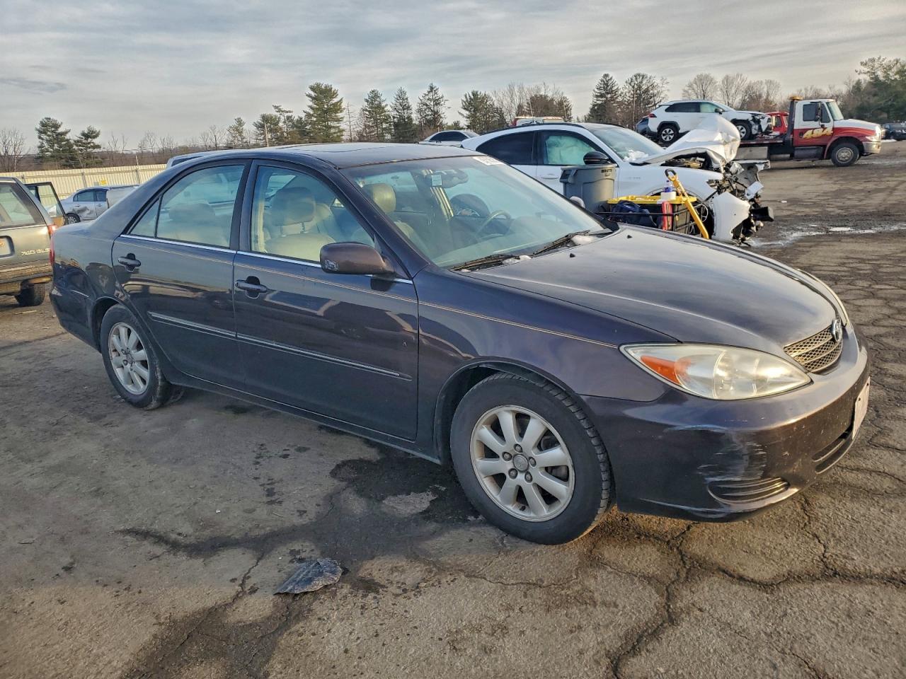 2002 TOYOTA CAMRY LE photo 10