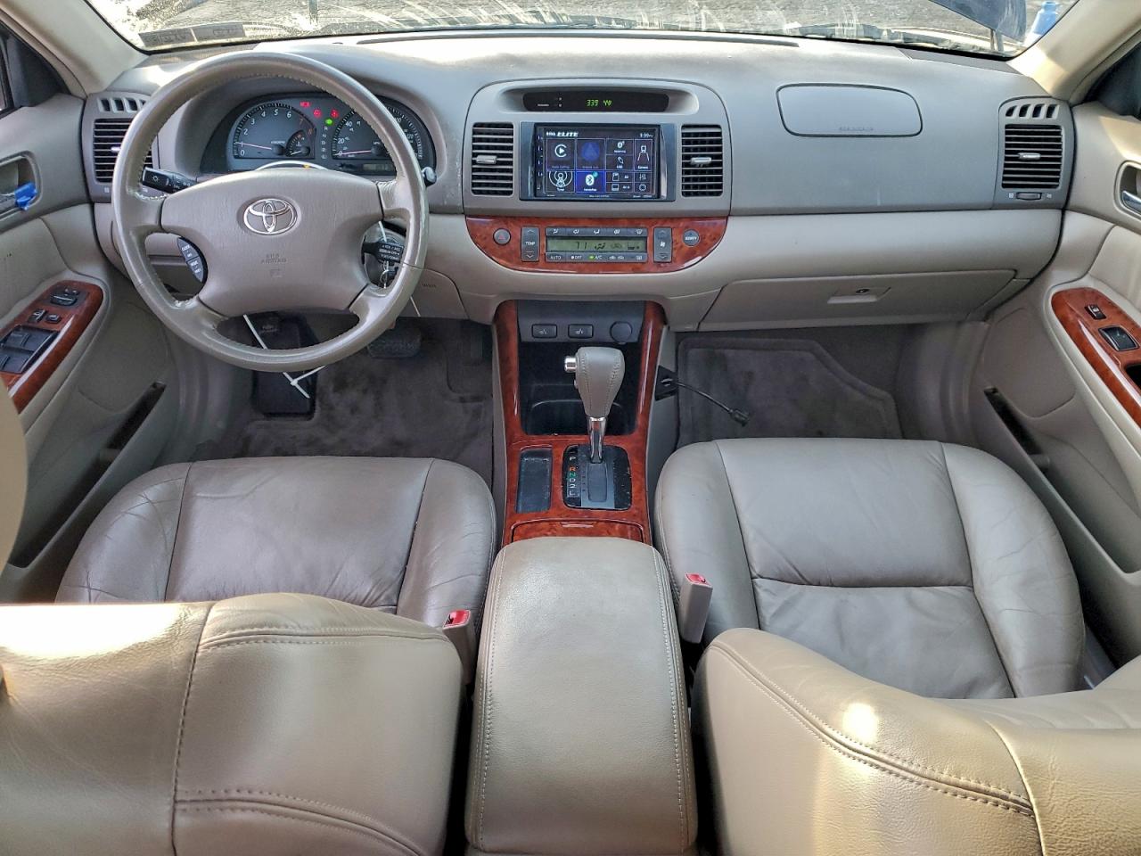 2002 TOYOTA CAMRY LE photo 22