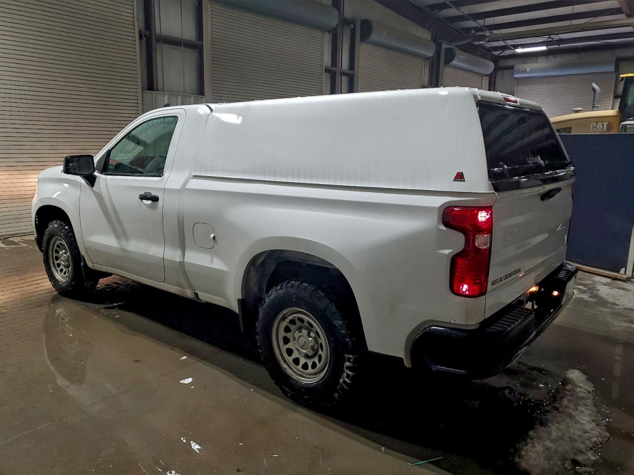 2023 CHEVROLET SILVERADO C1500 photo 2