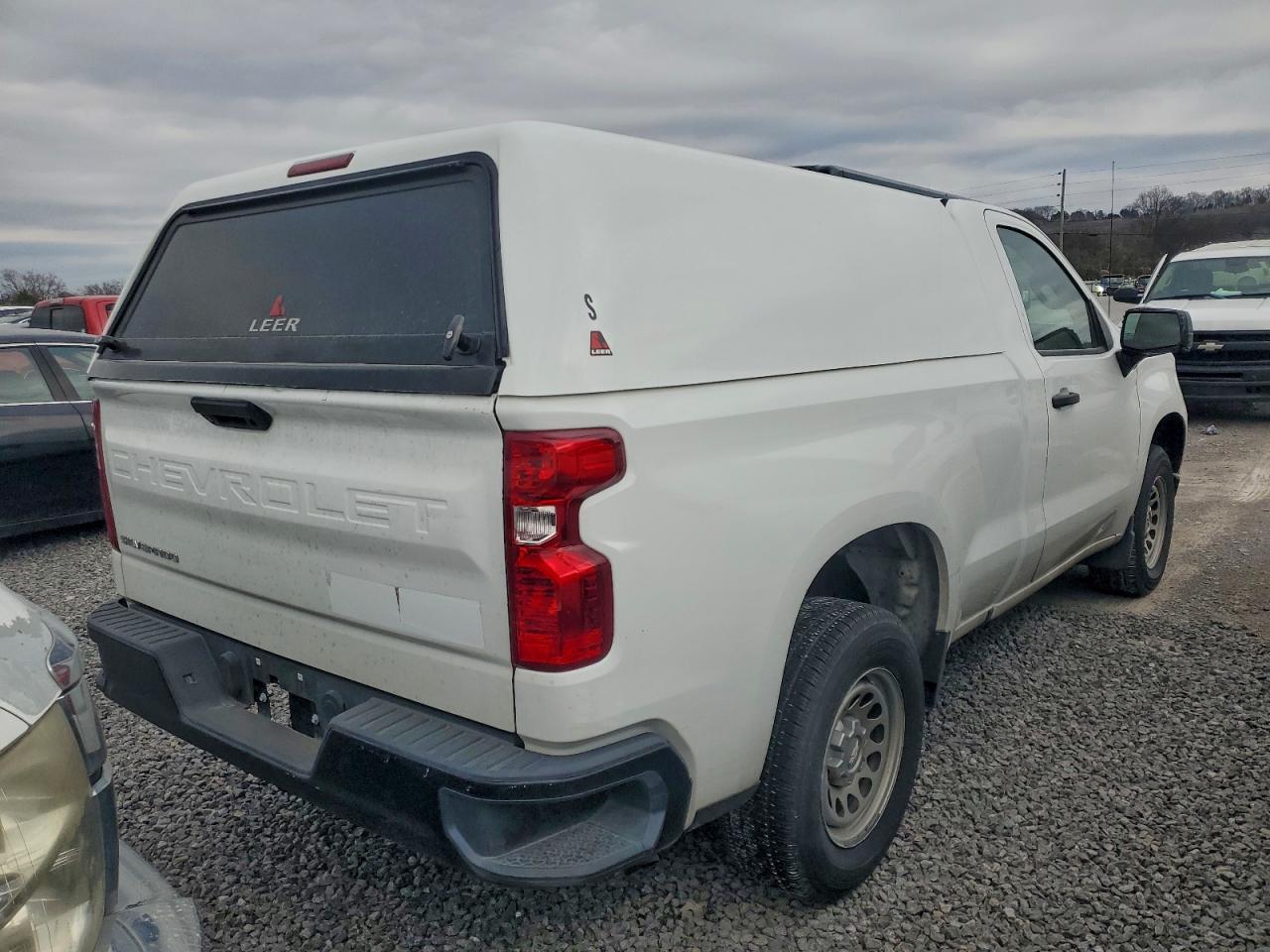 2023 CHEVROLET SILVERADO C1500 photo 3