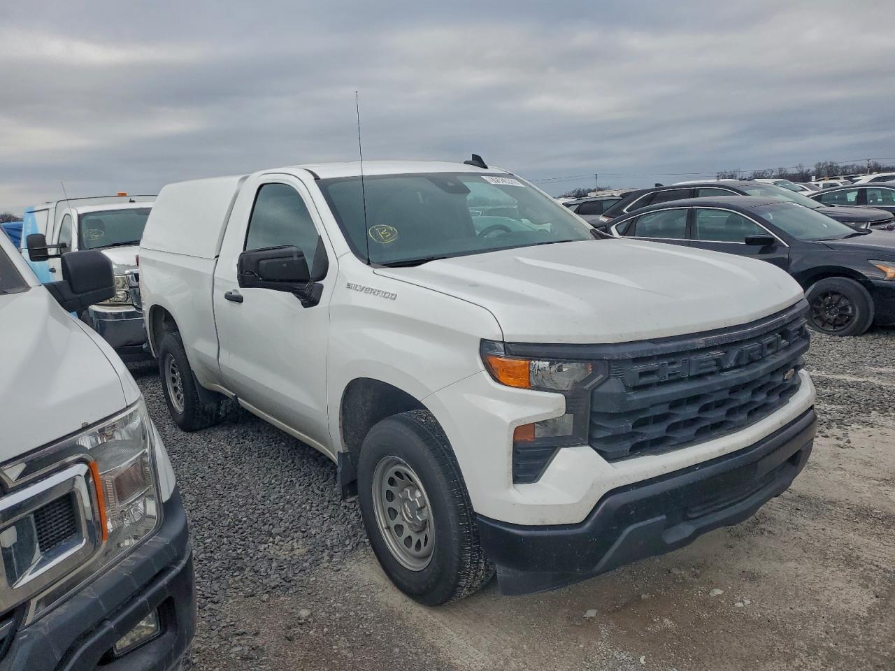 2023 CHEVROLET SILVERADO C1500 photo 4