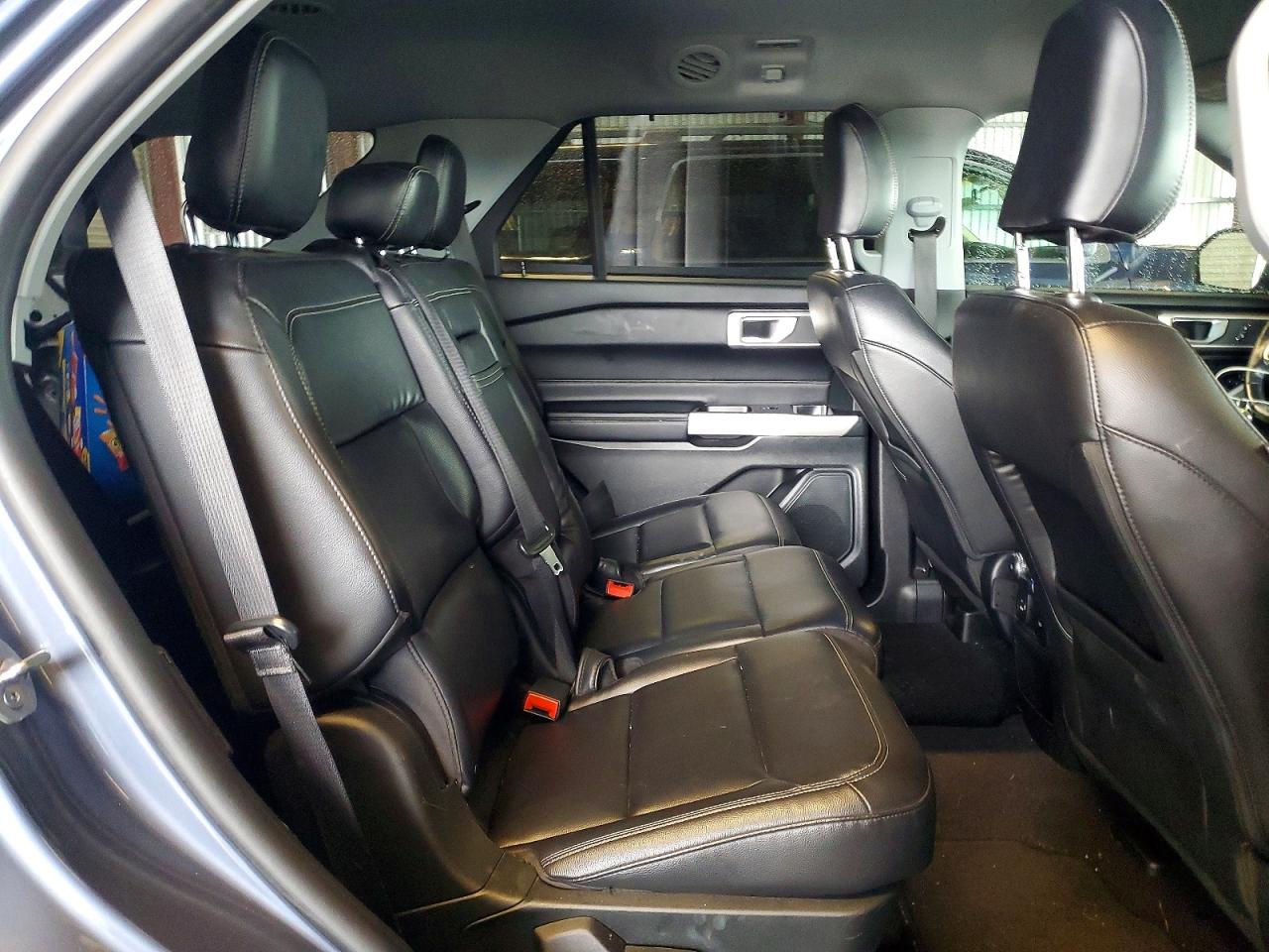 2021 FORD EXPLORER XLT photo 11