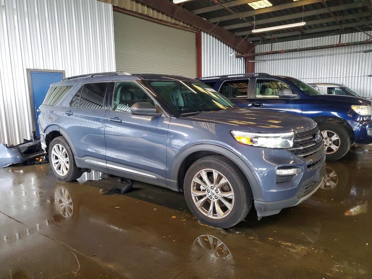 2021 FORD EXPLORER XLT photo 4