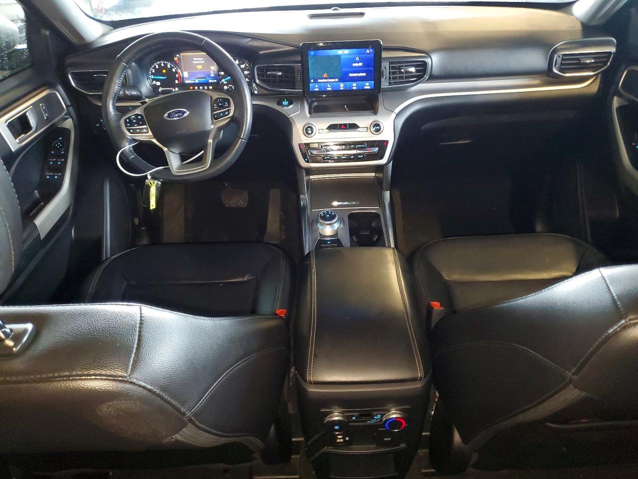 2021 FORD EXPLORER XLT photo 8