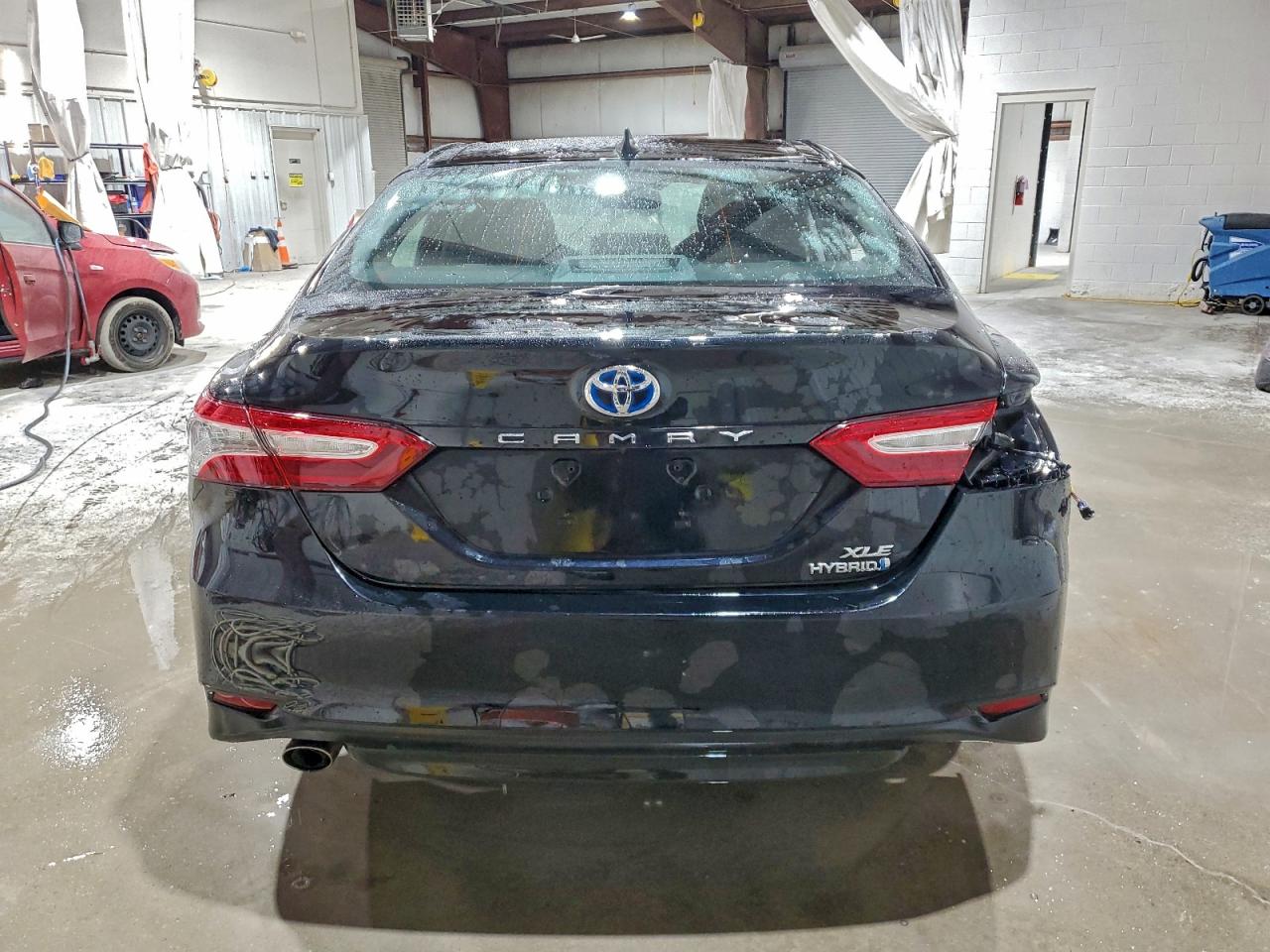 2020 TOYOTA CAMRY XLE photo 11