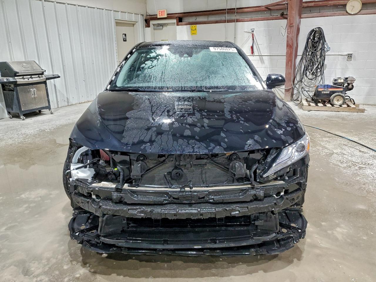 2020 TOYOTA CAMRY XLE photo 9