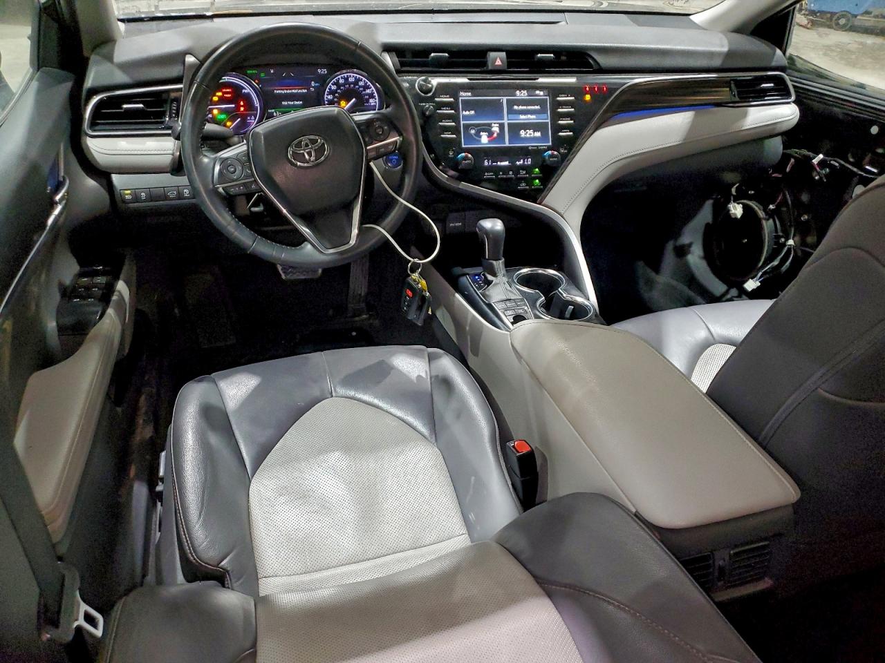 2020 TOYOTA CAMRY XLE photo 15