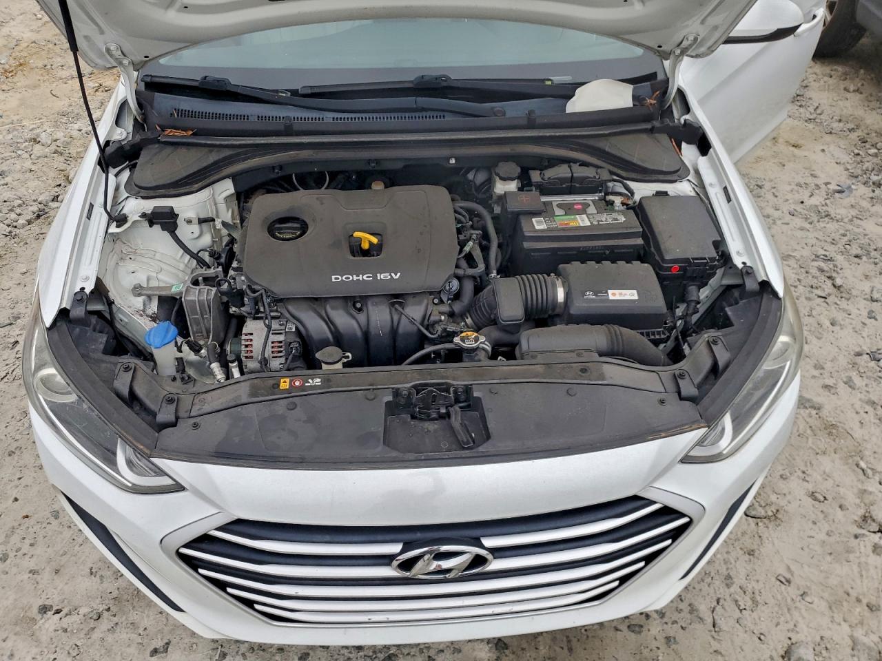 2017 HYUNDAI ELANTRA SE photo 11