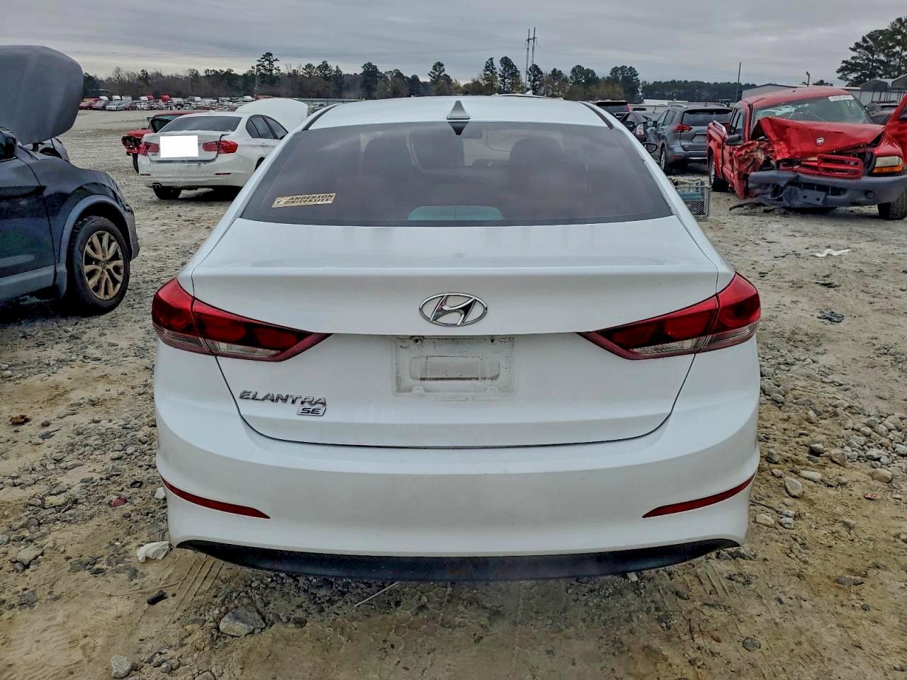 2017 HYUNDAI ELANTRA SE photo 6