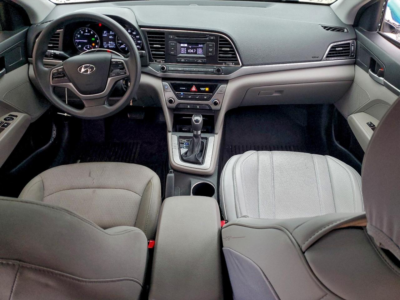 2017 HYUNDAI ELANTRA SE photo 8
