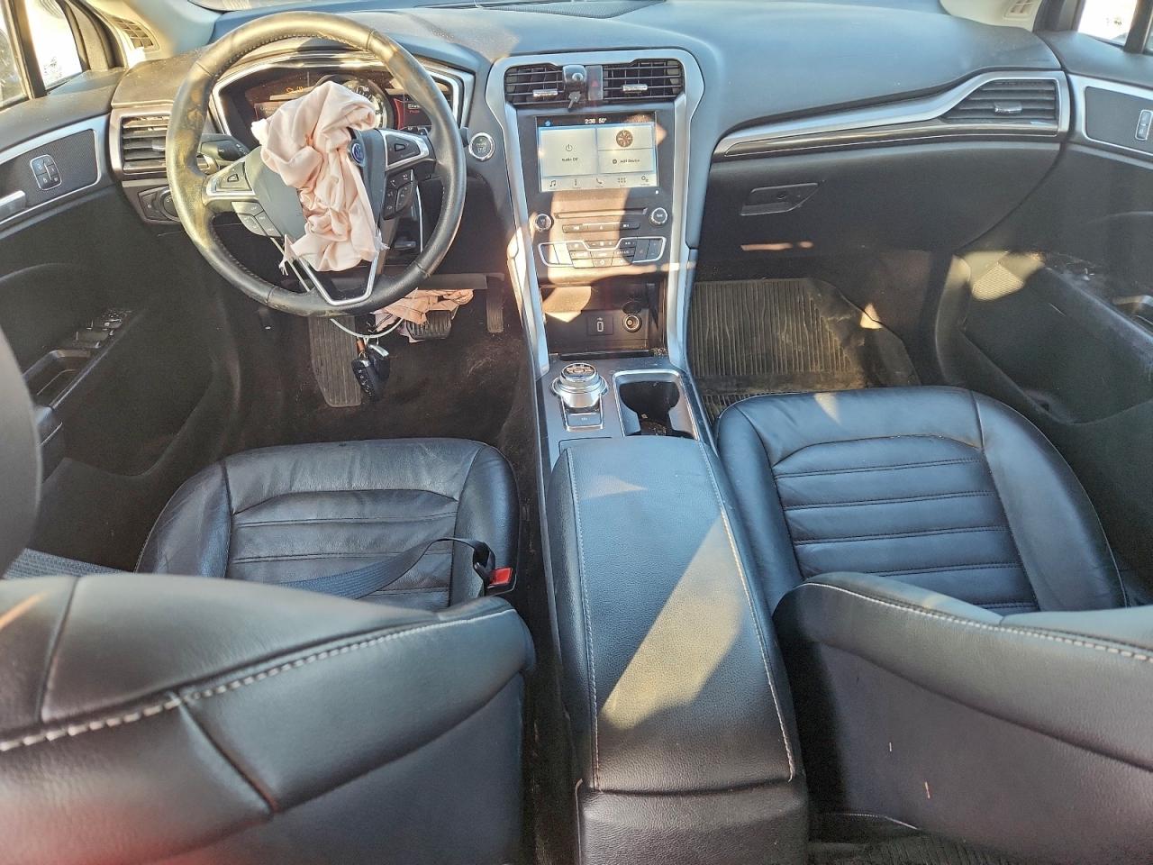 2017 FORD FUSION SE photo 15