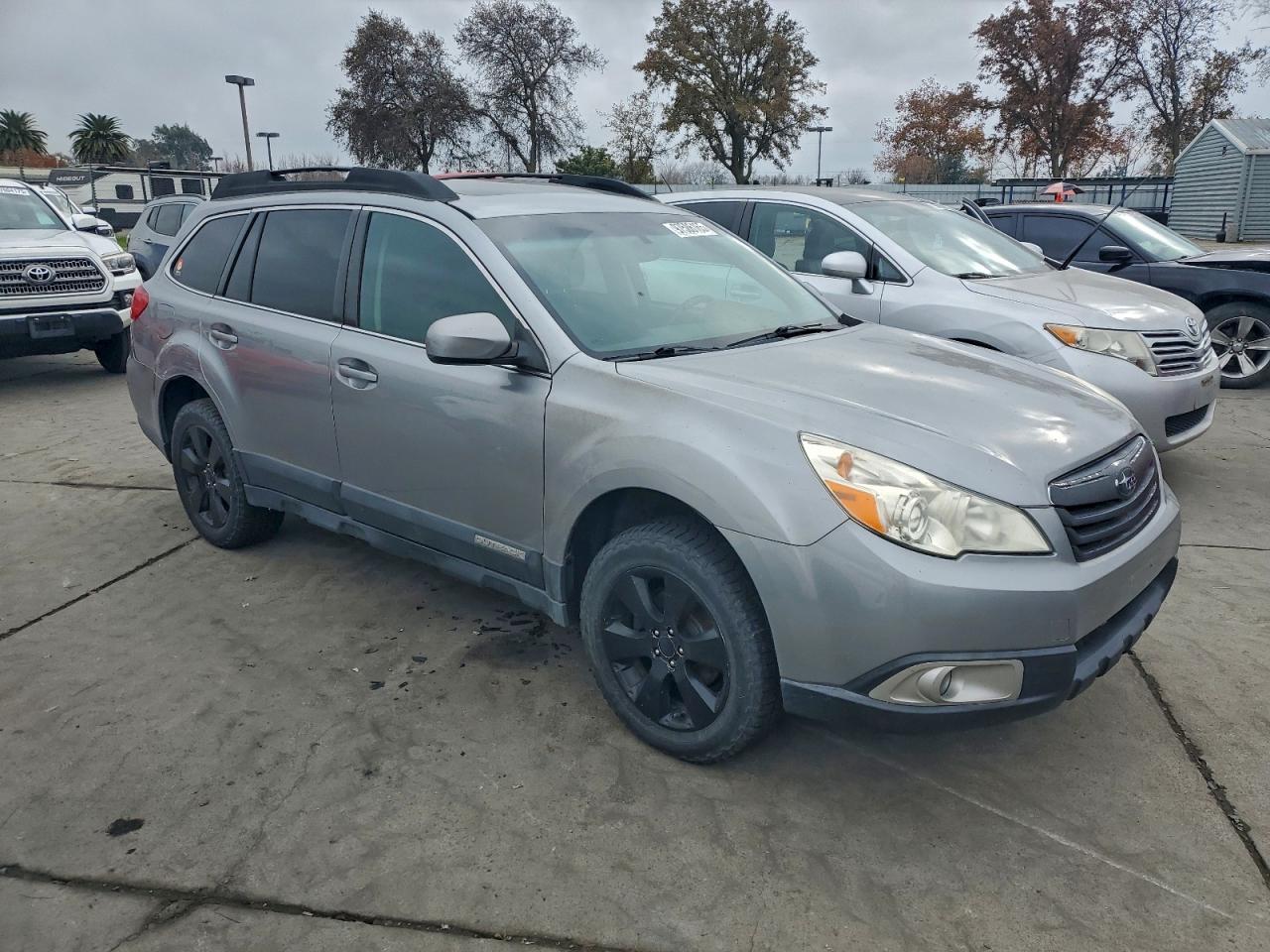 2011 SUBARU OUTBACK 2.5I PREMIUM photo 4