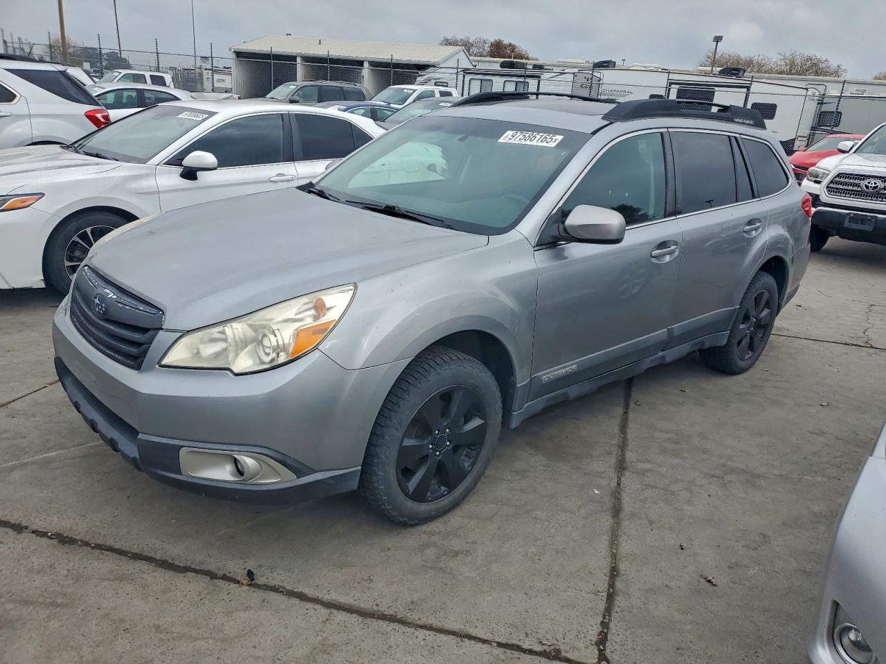 2011 SUBARU OUTBACK