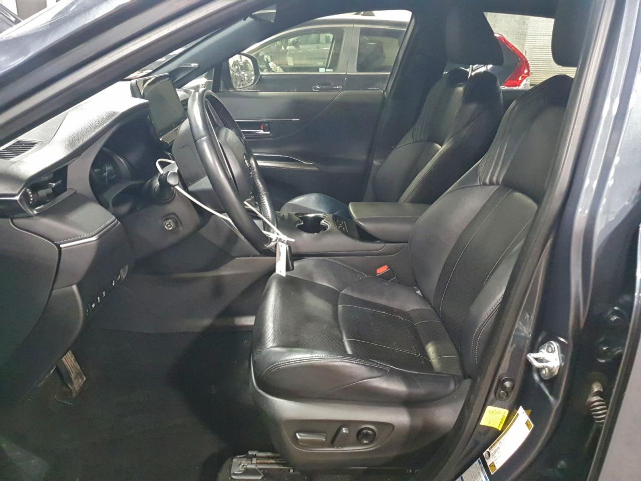 2021 TOYOTA VENZA LIMITED photo 7