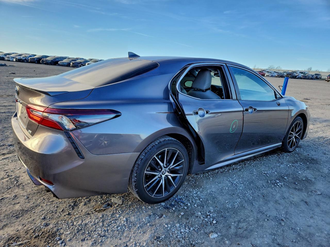 2023 TOYOTA CAMRY SE NIGHT SHADE photo 5